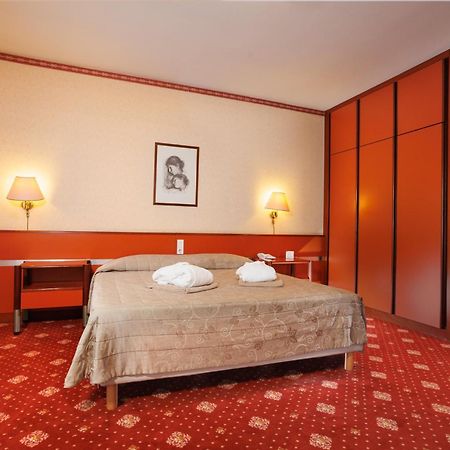 Hotel Savoia Thermae & Spa (Adults Only) Abano Terme Bagian luar foto