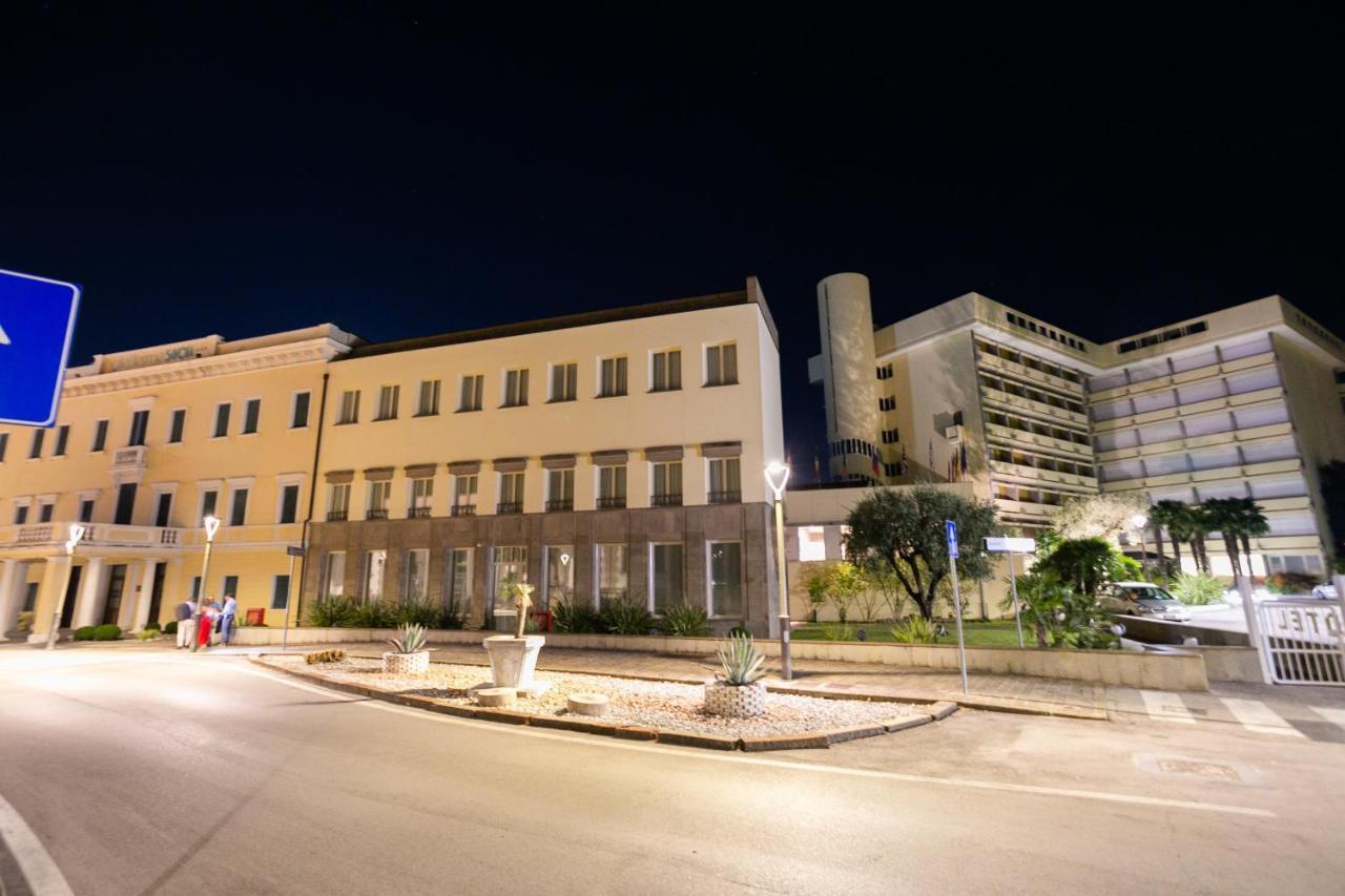 Hotel Savoia Thermae & Spa (Adults Only) Abano Terme Bagian luar foto