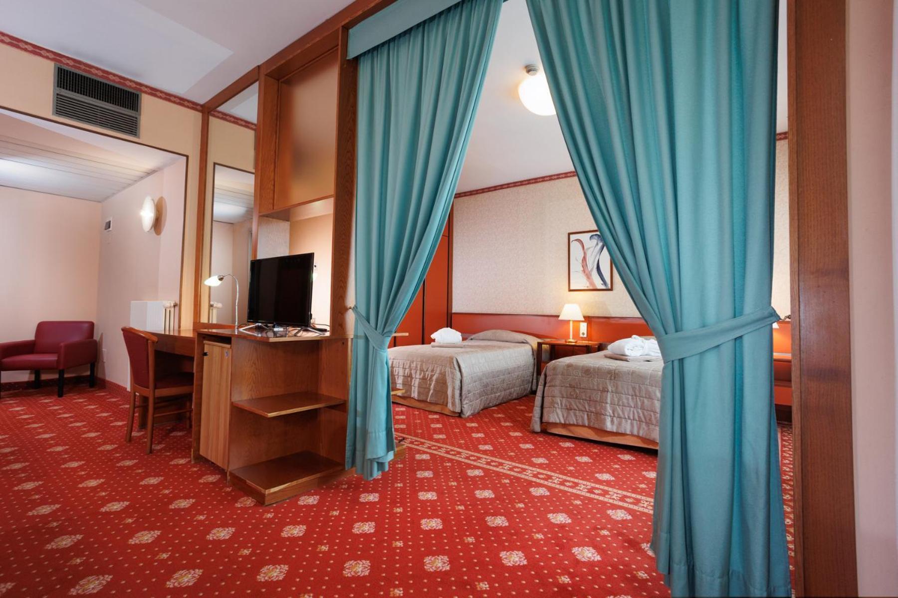 Hotel Savoia Thermae & Spa (Adults Only) Abano Terme Bagian luar foto